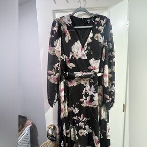 Lulu's Black Floral Long Sleeve Dress